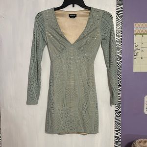 Green long sleeve bodycon dress